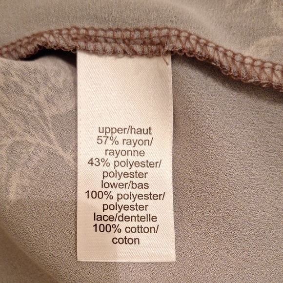 Maurices Brown/Tan Floral Lace Blouse. Excellent Condition Size Medium - Picture 10 of 12